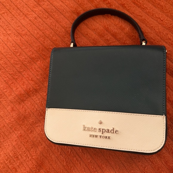 kate spade Black and Cream Mini Bag. - Picture 4 of 13